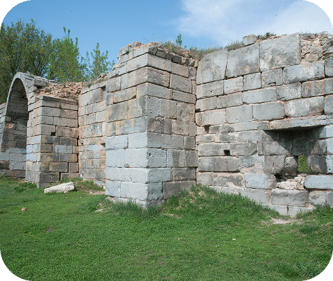 shutterstock_1786696019 3-4