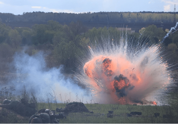 shutterstock_1786696019 3-5