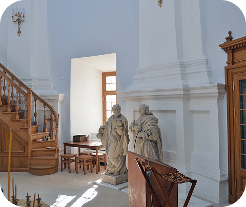 shutterstock_1786696019 3-5