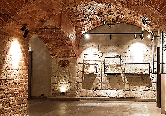 shutterstock_1786696019 3-7