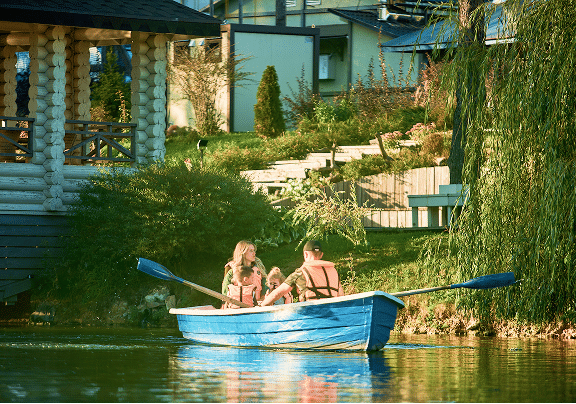 shutterstock_1786696019 4-4